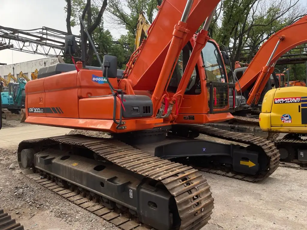 Japan Used Doosan Dx300lc Dx225 Dx220 Dx260 Second Hand Mini Crawler