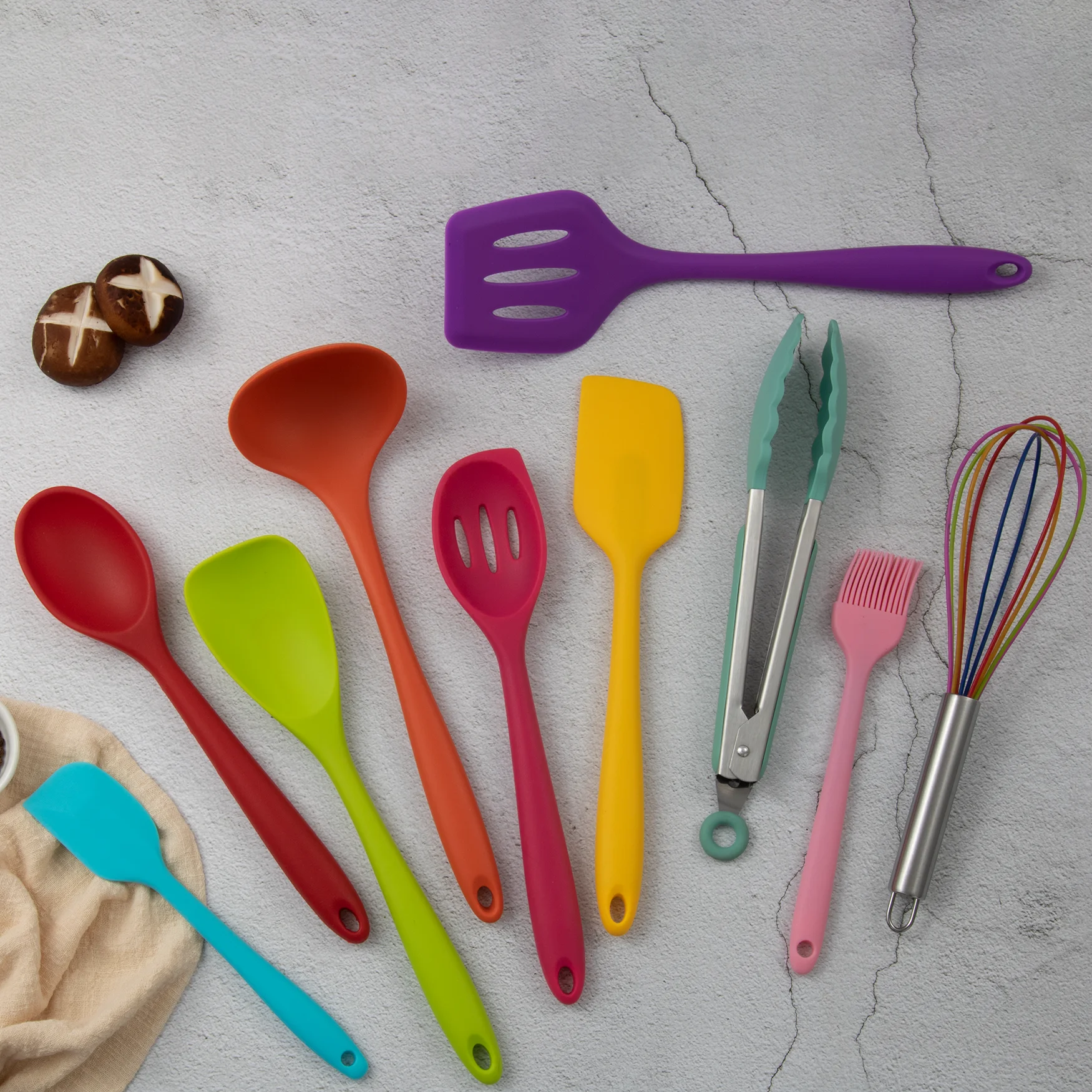 High Quality Colorful Silicone Kitchen Utensils That Meet Different Cooking Needs