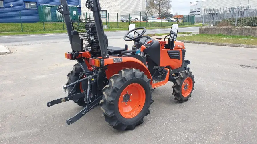 Kubota B1181 Compact Tractor