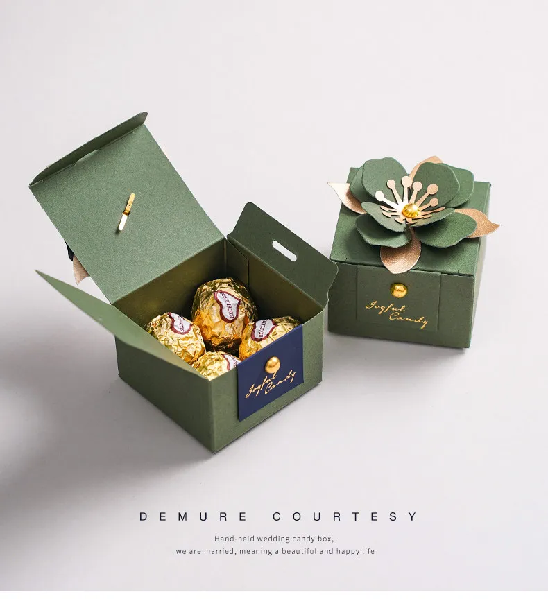 Exquisite Green square Three-dimensional Flower Candy Box, Perfect for Wedding and Engagement Gift Packaging. supplier