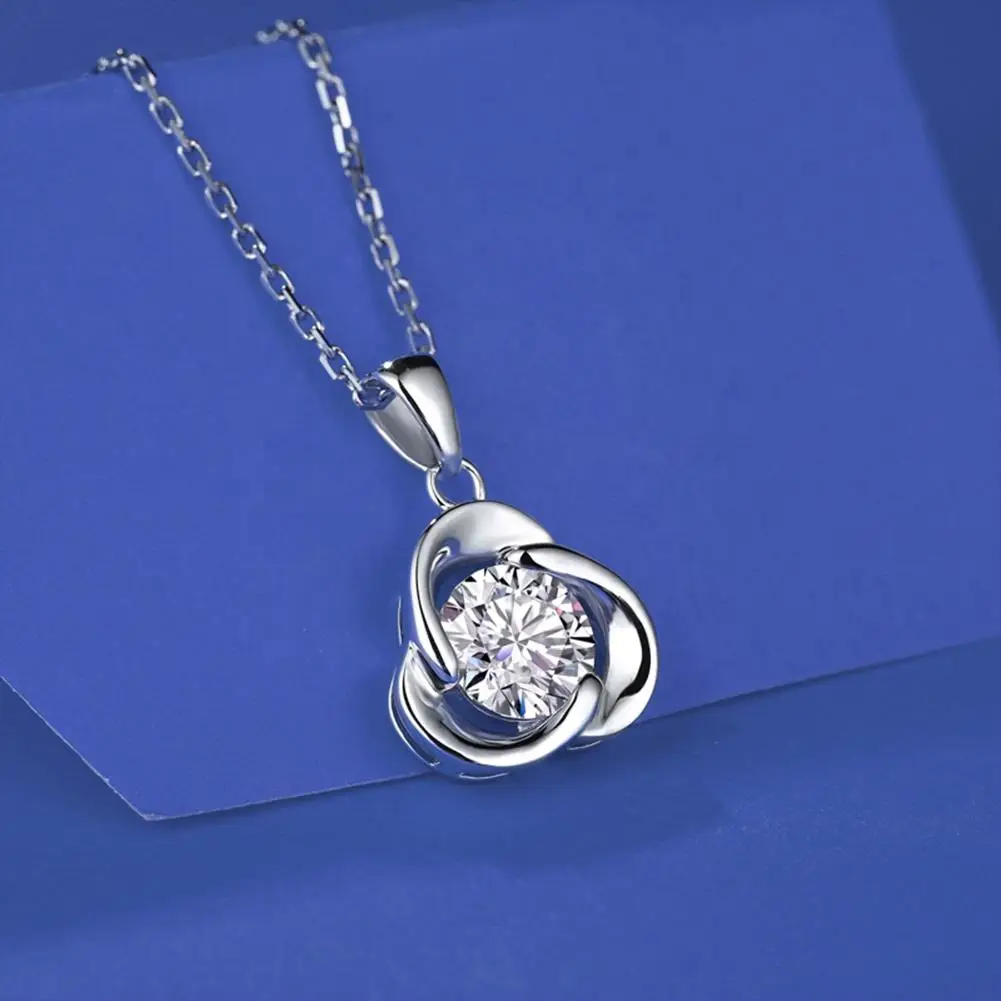 CDE YN0878 Fine Jewelry 925 Sterling Silver Rhodium Plated Necklace Round Cut Moissanite Charm Women Pendant Necklace