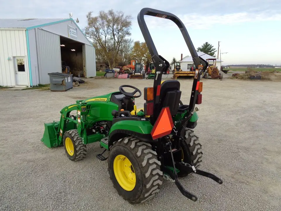 Cheapest Agricultural Machinery With Loader for Sell /Johnn Deere Tractor Available for Good and Cheap Prices