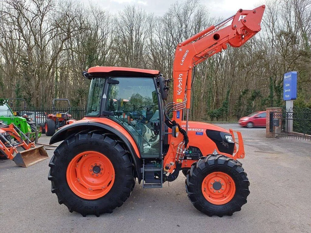 Used Kubota M4073 4wd 4x4 Farm Tractors for Sale Low Price Best Price Fast Delivery Agricultural Machinery Cheap Price