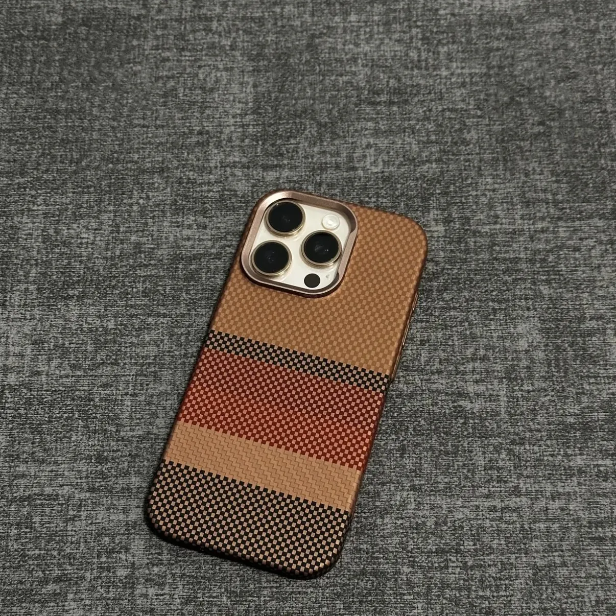 product high quality phone case for iphone texture magnetic attachment shockproof heat dissipation pc laudtec-4