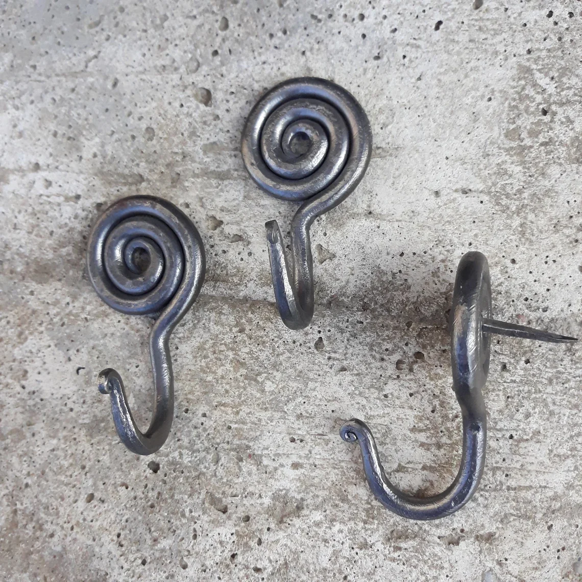 Excellent Quality Hand Forged Wrought Iron Wall Hooks Towel Hanger