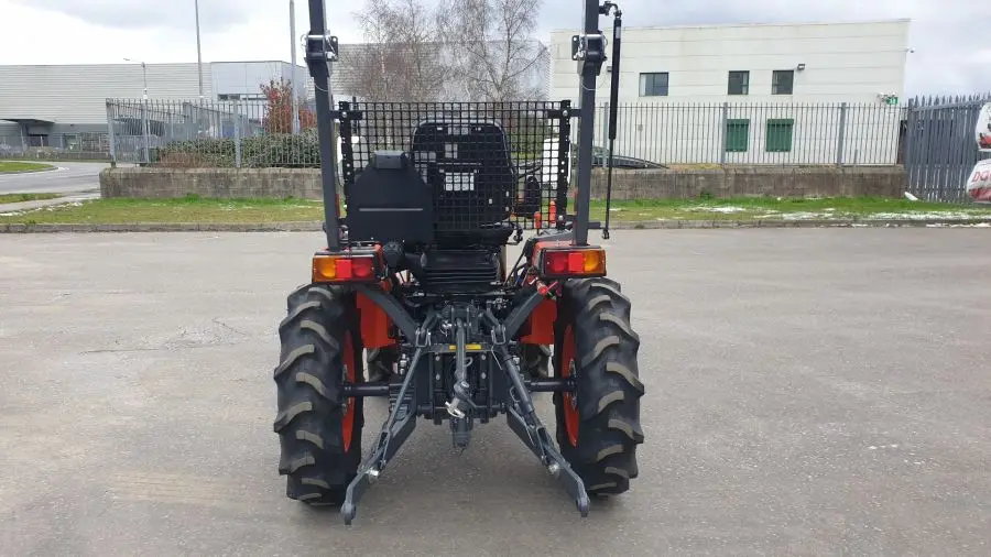 Kubota B1181 Compact Tractor