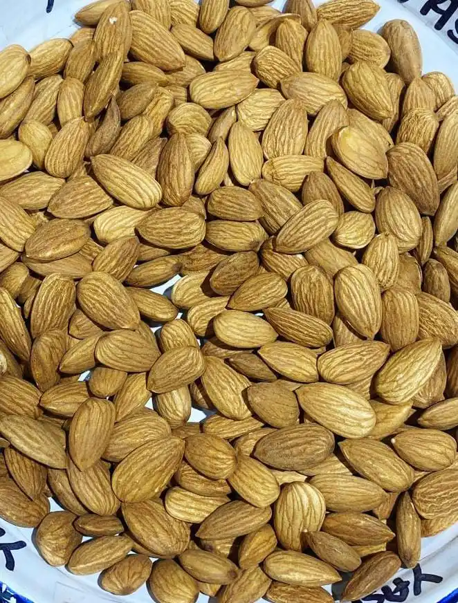 Excellent Quality Jumbo Almonds Kernels Fresh Stock Big Size Almonds Almond Kenya Origin California Available Wholesale Export