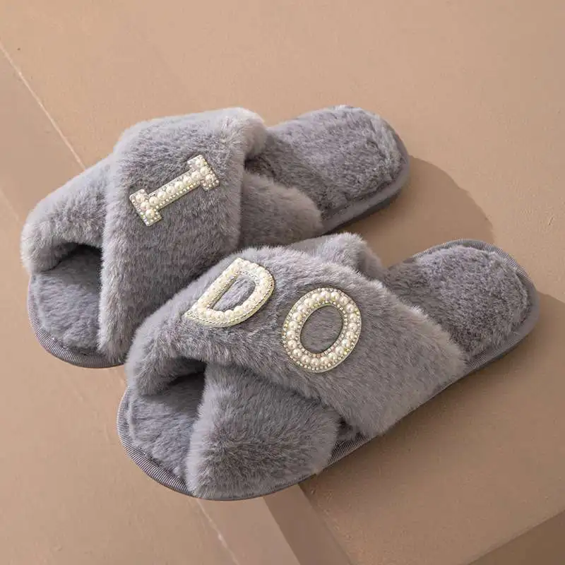 Cross Border Fluffy Women Pearl Patch Warm Memory Foam Stuffed Cozy Fluffy Wedding Slippers Indoor Slippers For Winter