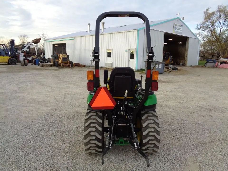 Cheapest Agricultural Machinery With Loader for Sell /Johnn Deere Tractor Available for Good and Cheap Prices