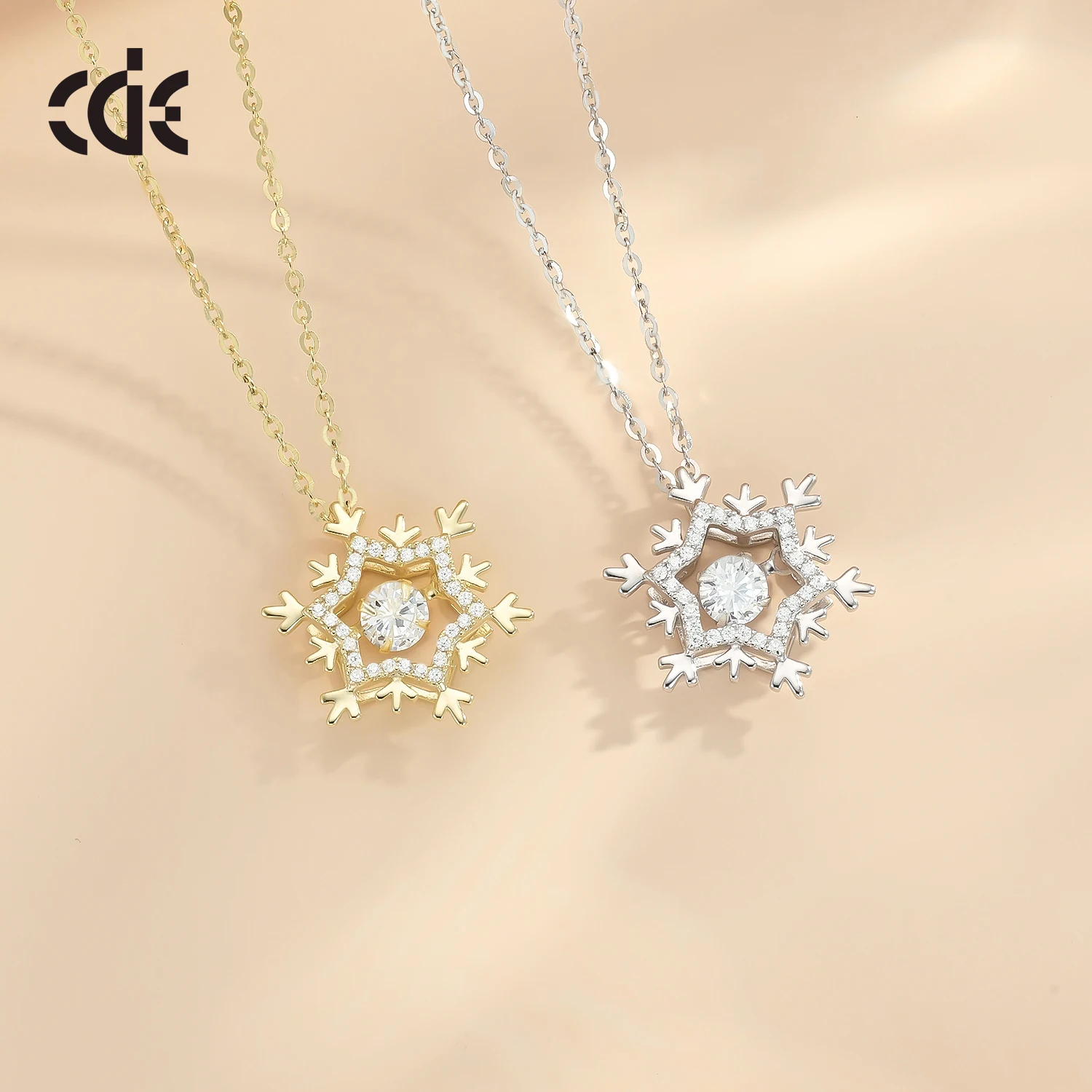 CDE CZYN020 Fine 925 Sterling Silver Gold Plated Jewelry Wholesale Zircon Setting Christmas Gift Snow Shape Pendant Necklace