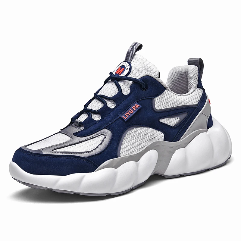 light chunky sneaker