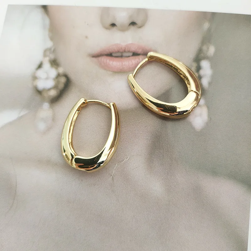 Ins Chic Geometric Small Circle Hoop Earrings Simple 14k Gold Plated Oval Hoop Earrings Wholesale Fashion Jewelry