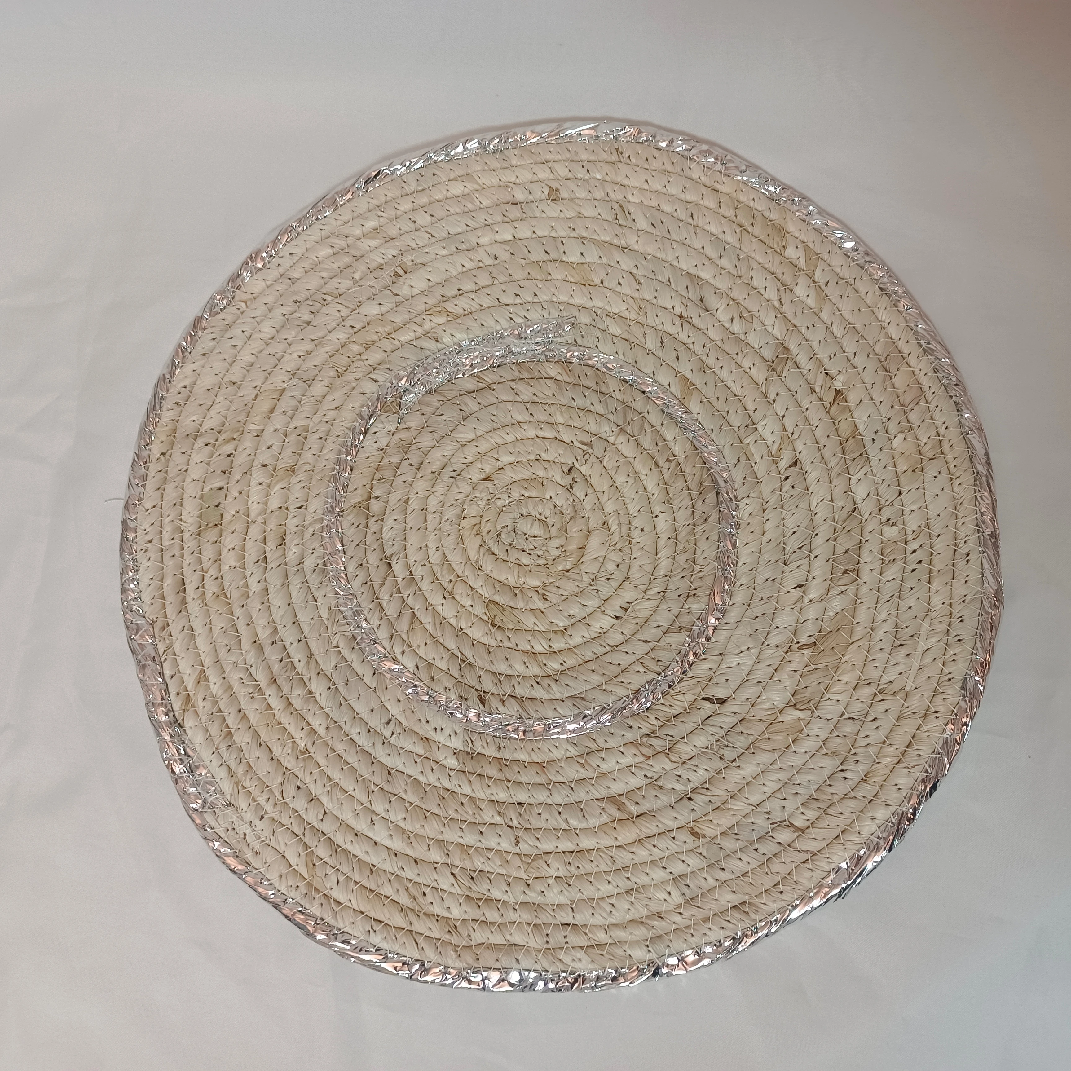Round water hyacinth  straw woven   table  placemat table top dinner mat