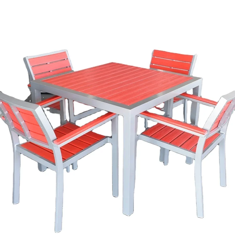 recycled plastic outdoor table and chairs