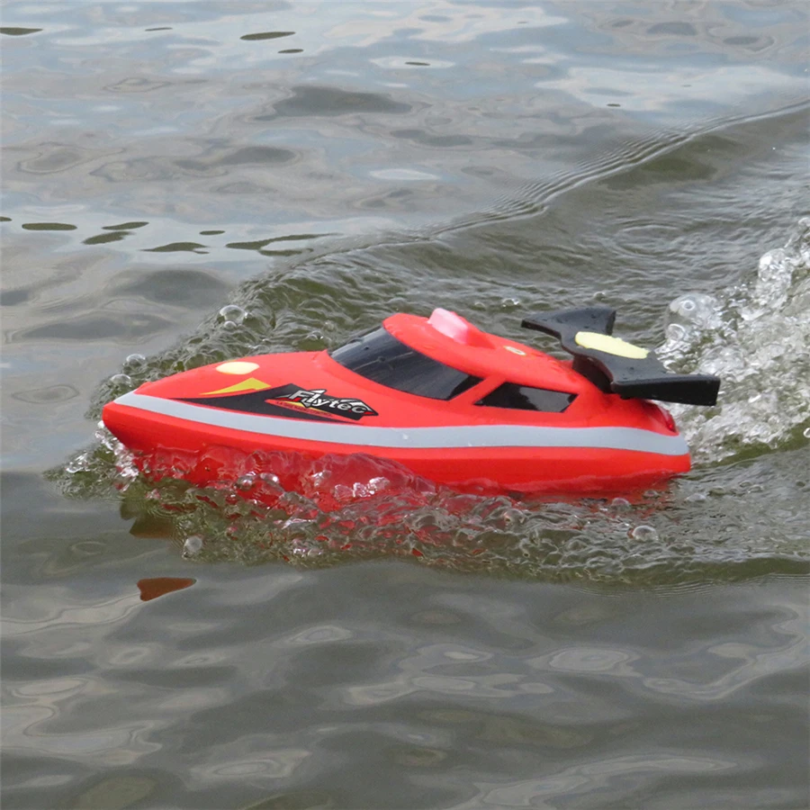 rc boat pulling skier