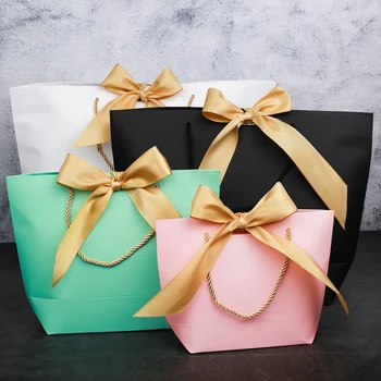 Wholesale Cardboard Packaging Gift Bags Pink Red Green Kraft Shopping Paper Bags With Ribbon Handle