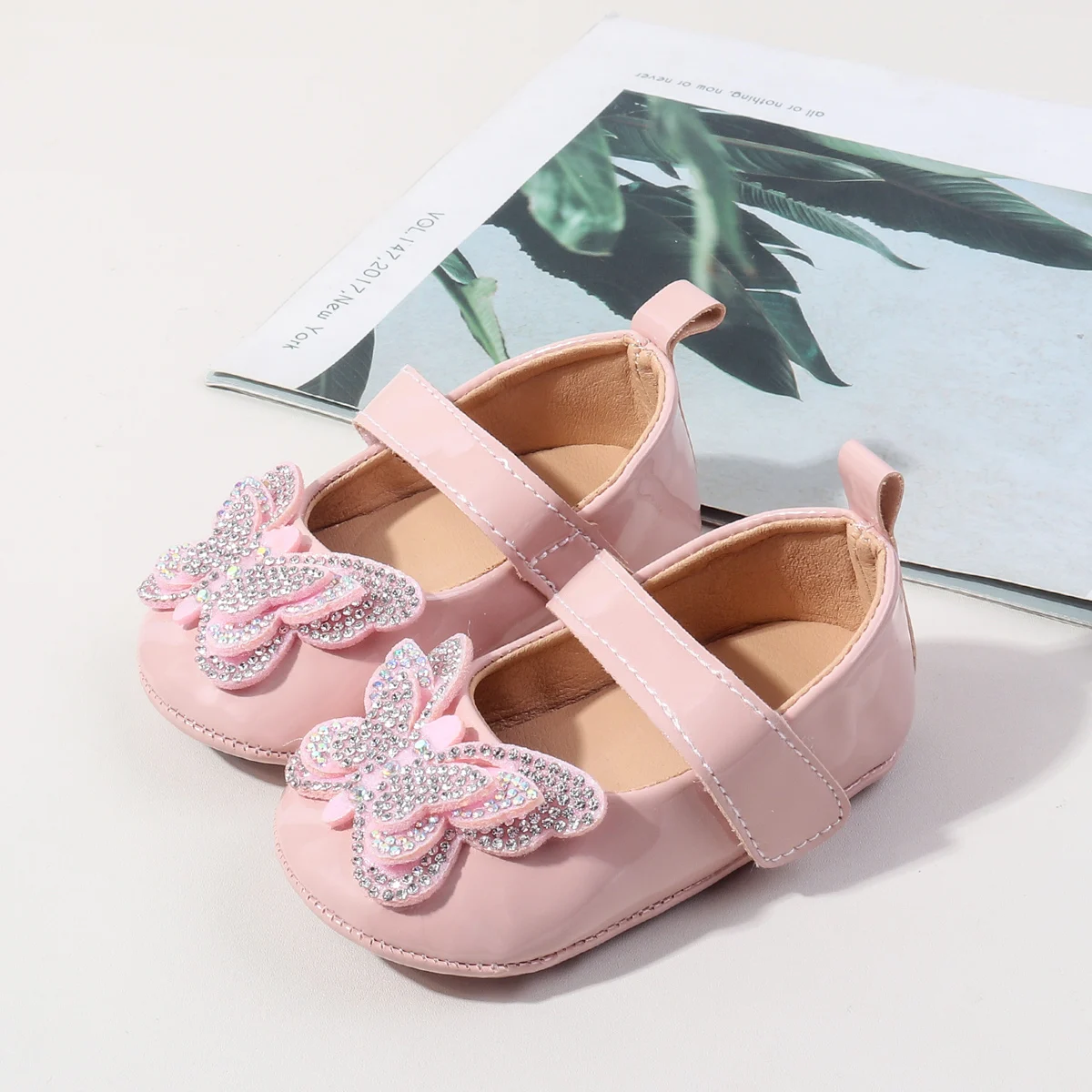 Wholesale New Arrival Beautiful Bling Bow Design PU Leather Baby Infant Newborn Girl Princess Shoes 2025 supplier