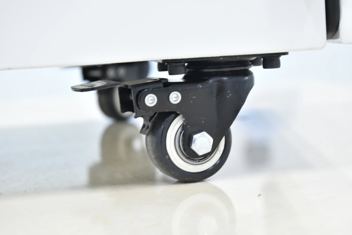 Yucera Factory Price Brushless Motor Vacuum Cleaner Durable and Affordable Low Noise for Dental Dry Milling Machine