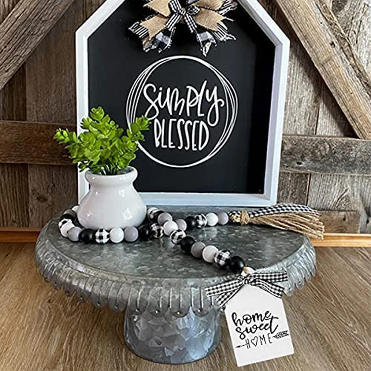 Hot sell black and white farmhouse wood bead garland with tassels