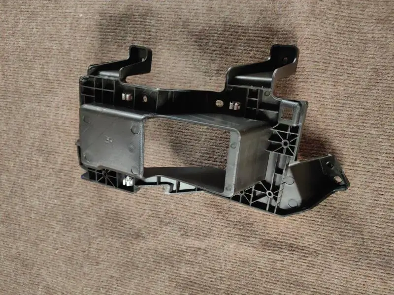 product cost effective fog lamp bracket for chrysler pacifica 2021 durable abs plastic replacement with snap on installation-5