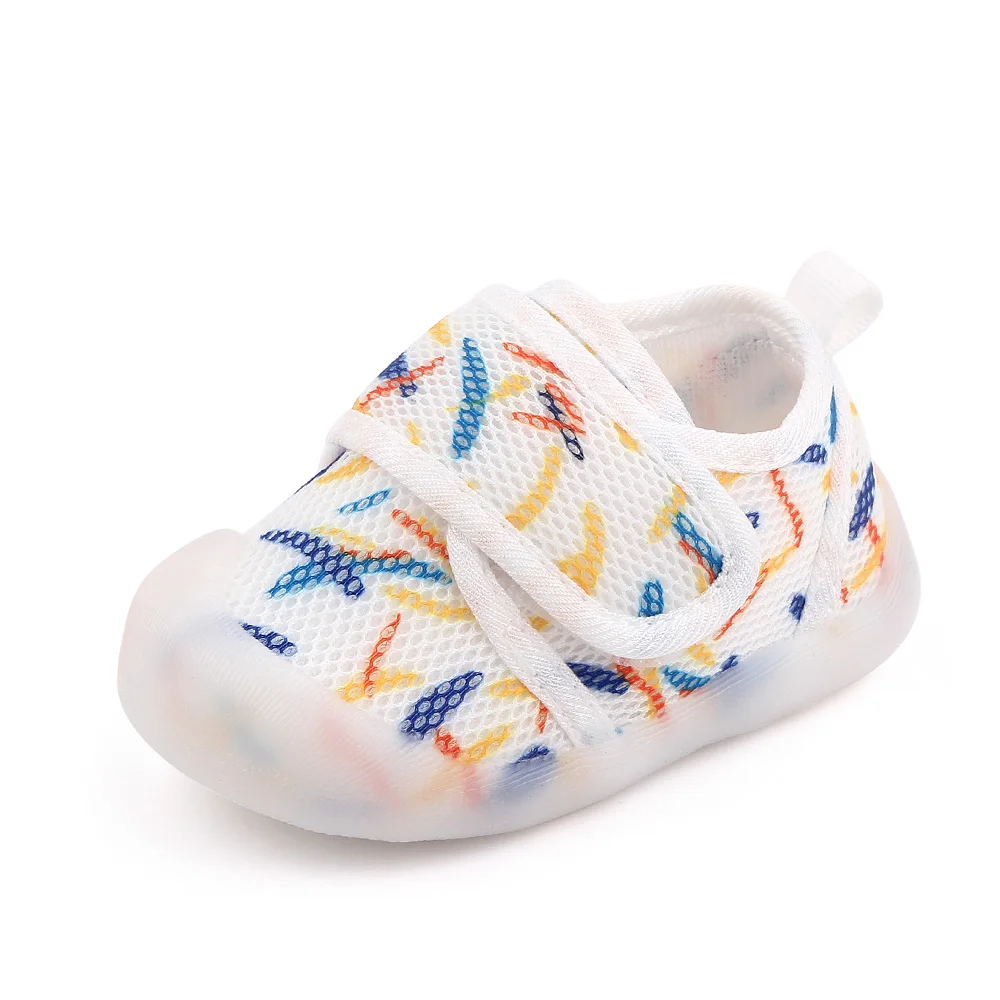 Children's Small White Shoes Breathable Mesh Cloth Heart Stripe Kids Rubber Soled Walking Shoes manufacture