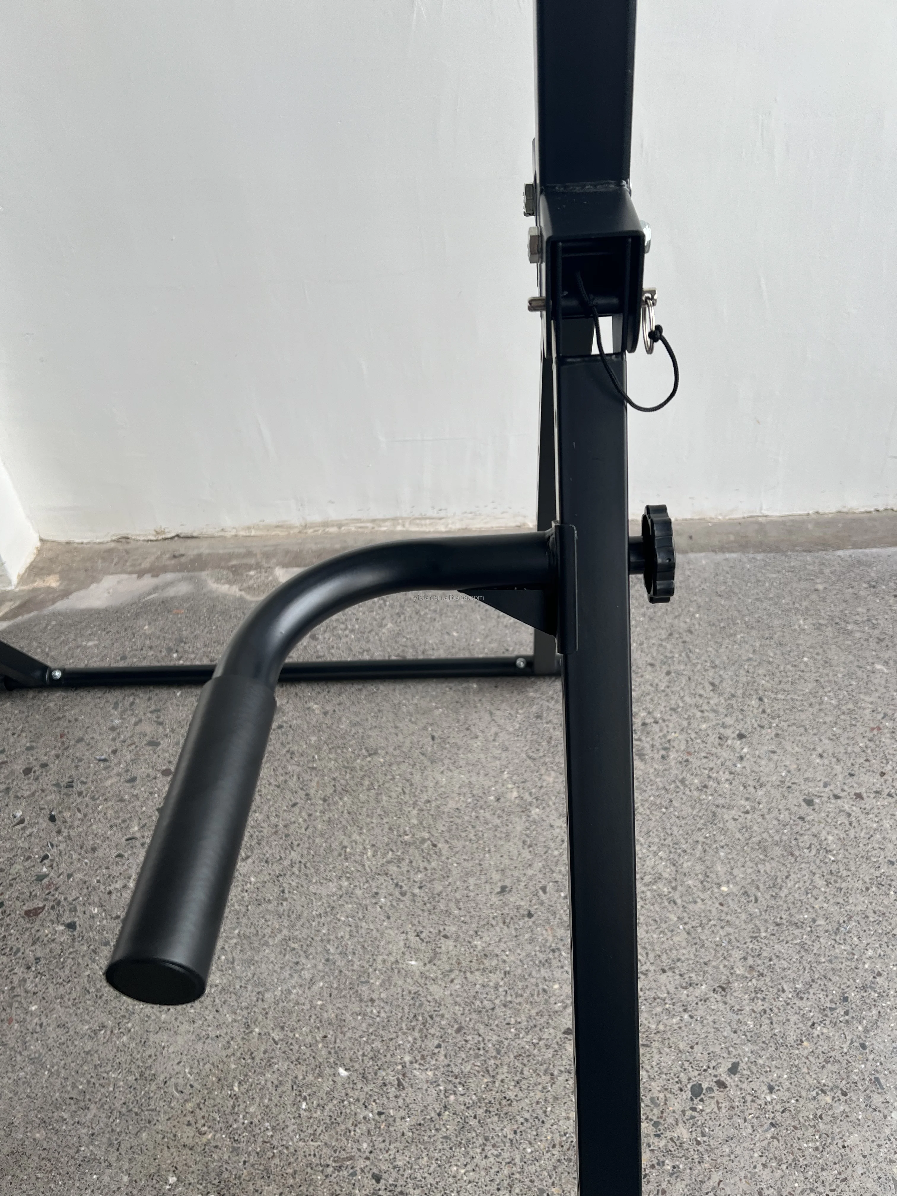 工厂独立式钢制力量训练塔高度可调拉力杆站家用健身锻炼器材力量训练