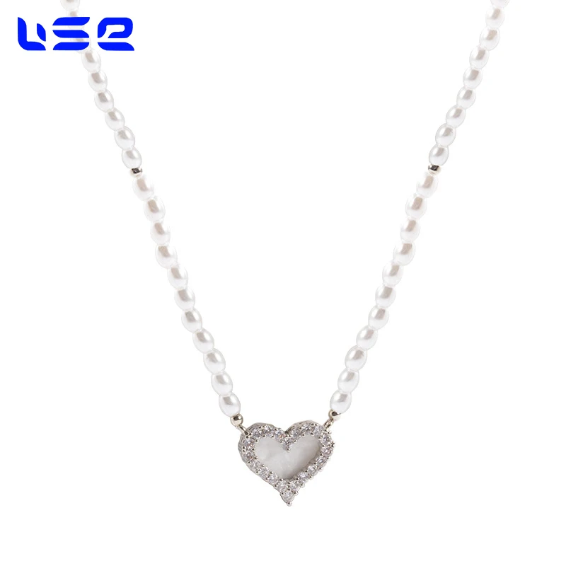 Hot sales in 2024 luxury popular temperament copper pearl love fashion jewelry necklaces for women