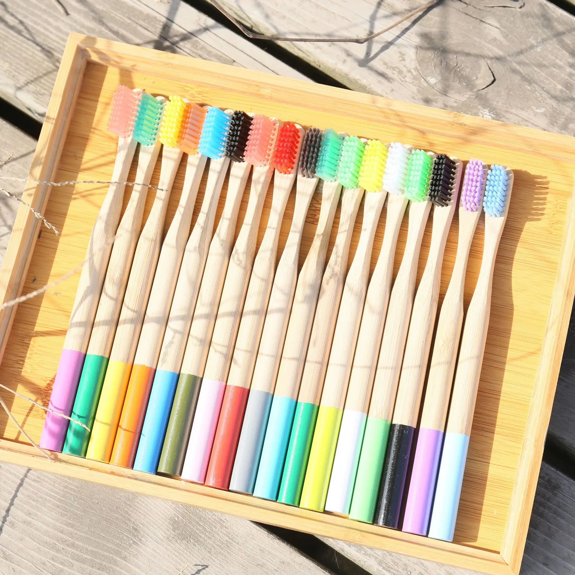 Top Quality Colorful Bamboo Charcoal Toothbrush Hot Selling Eco-Friendly Round Handle Travel Toothbrush