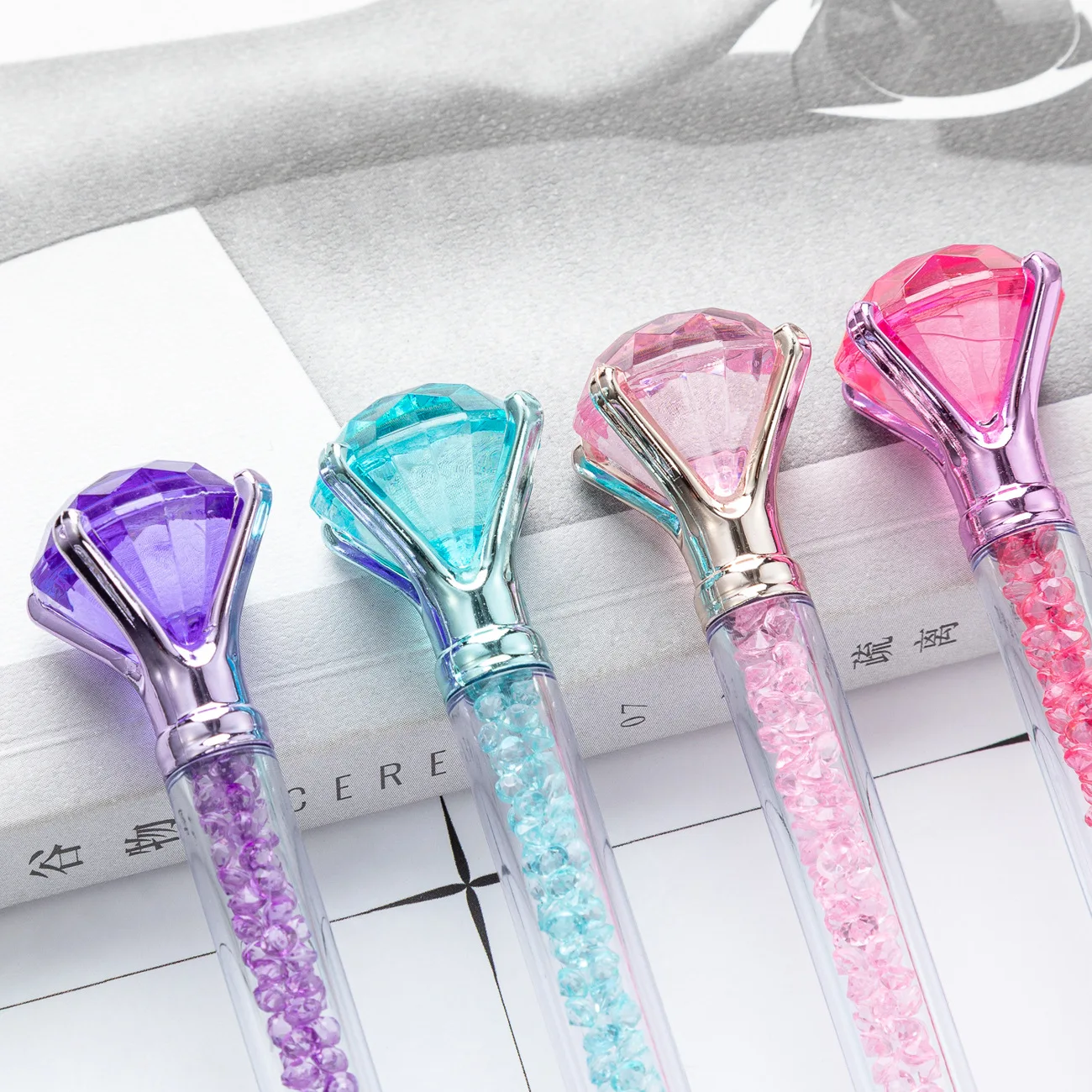 2025 High Quality Wholesale Custom LOGO Large Diamond Colored Crystal Ballpoint Pens Gift Rotary Pen Quicksand Broken Drill Pen