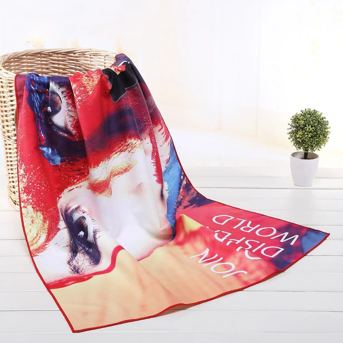 Customizable Microfiber Quick Dry Suede Beach Towel Sand-Free Printed Pattern Antimicrobial for Children details