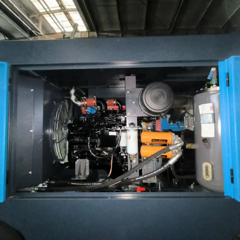 Factory good quality HGT800-20 20m3/min 20 bar 194 kw diesel screw air compressor  for drilling machine