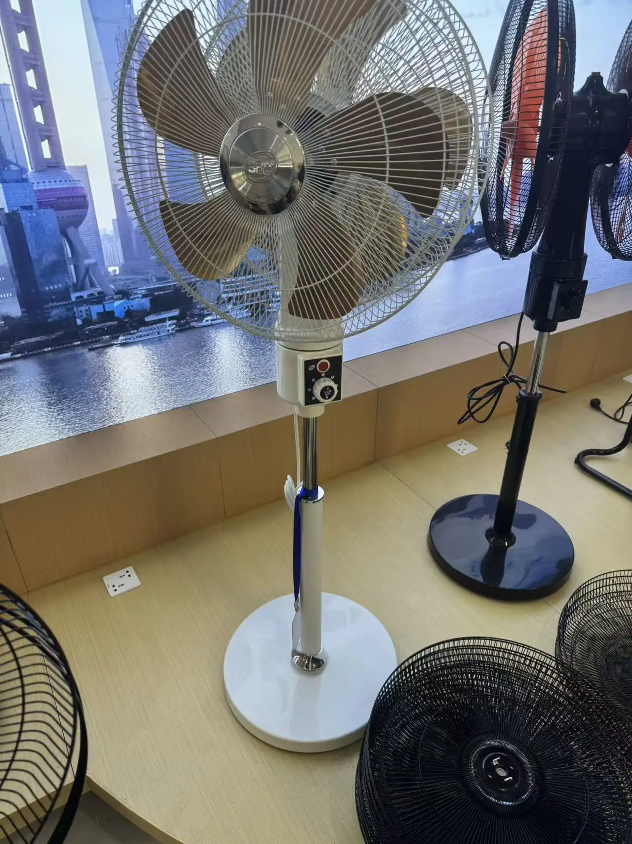 Standing Floor Fan, 16-inch, Plastic - detail 8
