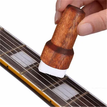 Hot sell wholesales Guitar string rust removal brush string pen string guard oil finger board cleaning brush pen could OEM