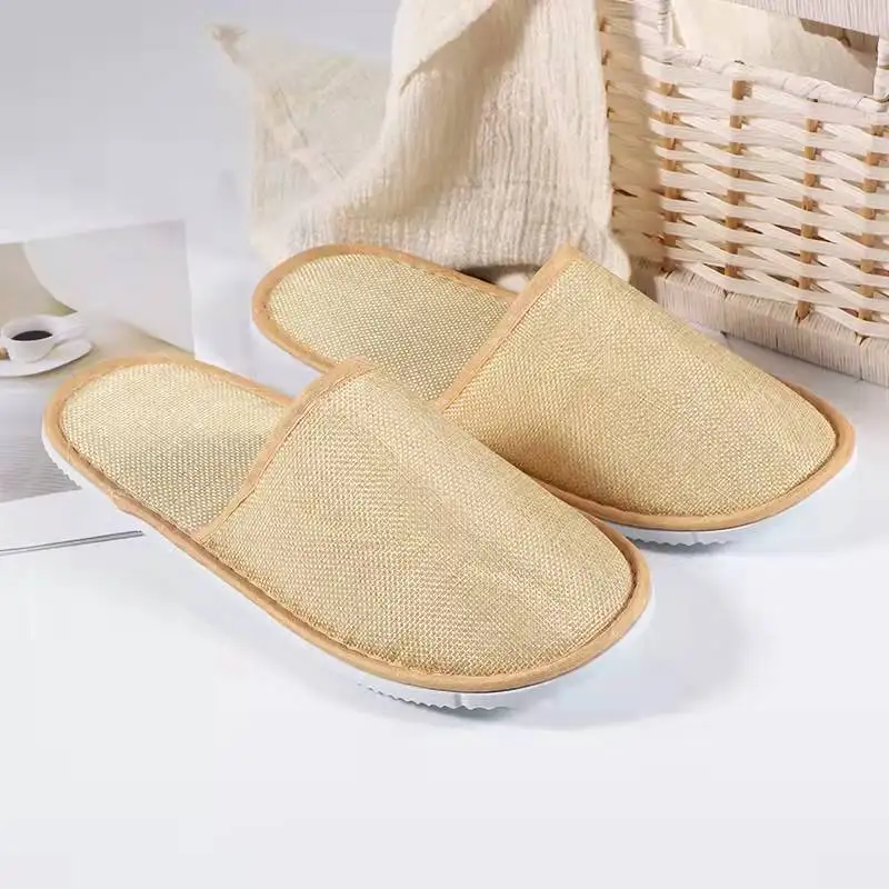 Custom ultra light portable closed toe disposable indoor adult slippers