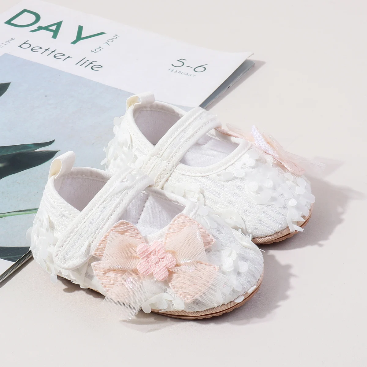 Hot Selling Butterfly Design Soft Tpr Outsole High Quality Baby Newborn Girl Shoes 2025 details