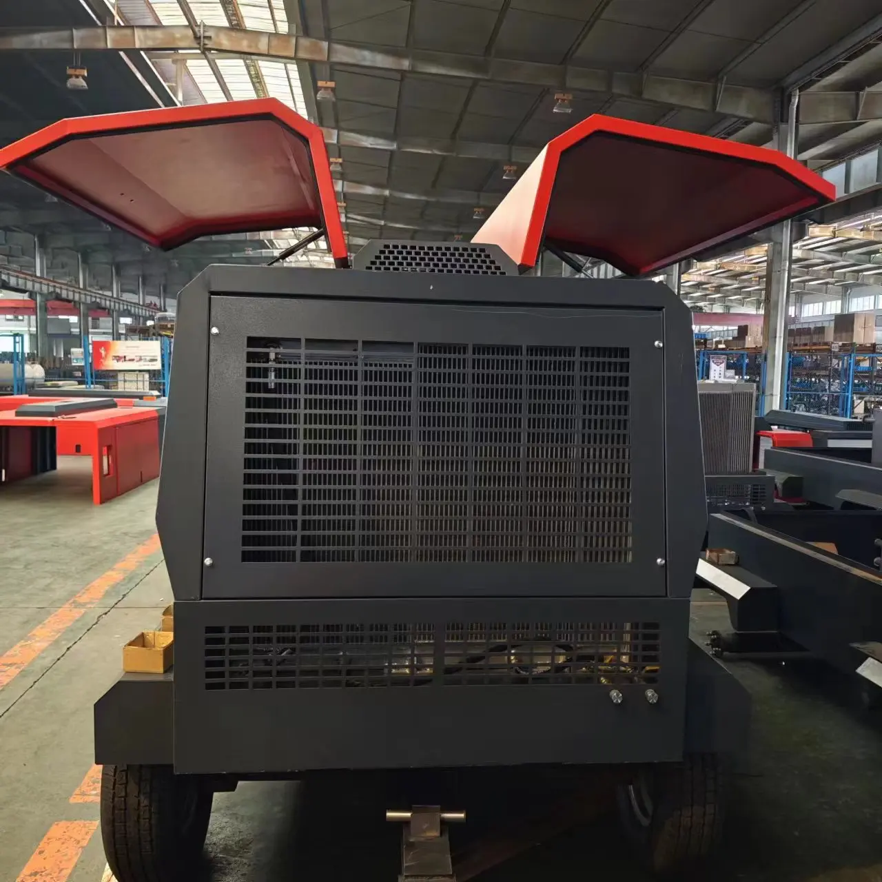 Hongwuhuan HGT400-13Y  Hot portable industrial 400cfm 13bar diesel portable screw air compressor for mining rig