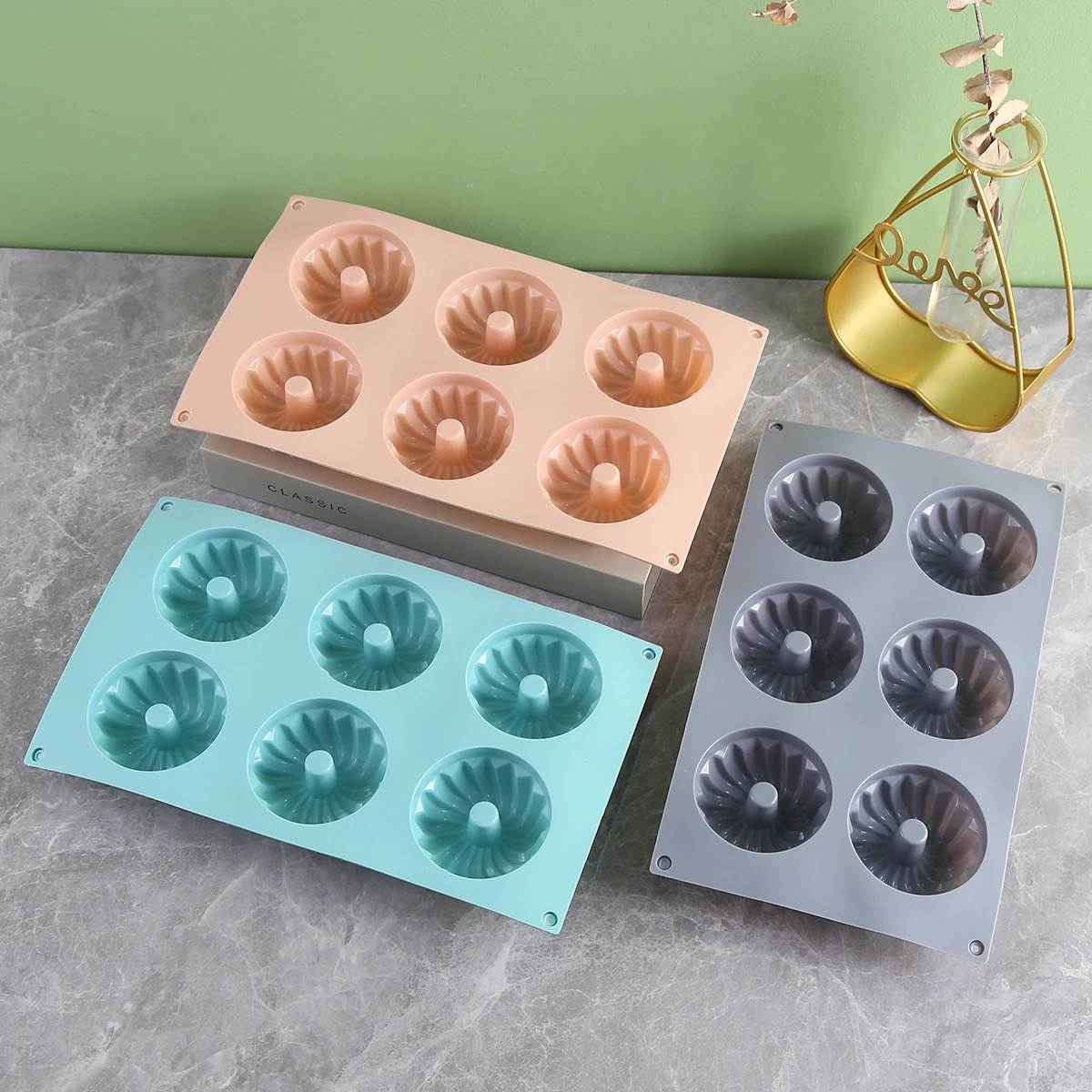 6 Cavity Donut Silicone Molds for Soap Cake Chocolate Cornbread Muffins Chocolate Ice Cubes Microwave Cake Making Mold