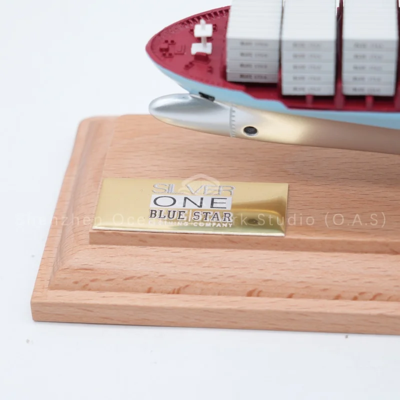 High simulation CMA CGM container ship model, made of premium ABS material. Fully customized with logo and color. Perfect business gift for shipping firms, exhibition display and office ornament.Amber@vesselmodel.com Tel:+86 18038048785