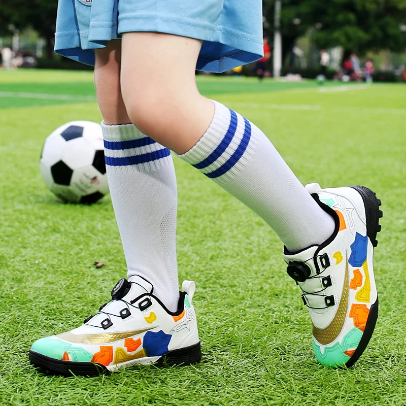 Size 28-39 Wholesale Football Manufacturers Brand Outdoor Indoor Swivel Buttons Girl Boy Children Soccer Shoes For Kid Futsal