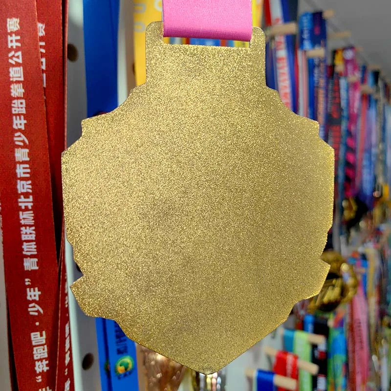 Customized Shiny Gold Karate Jiu Jitsu Taekwondo Medal Event Commemorative Sports Metal Medal details