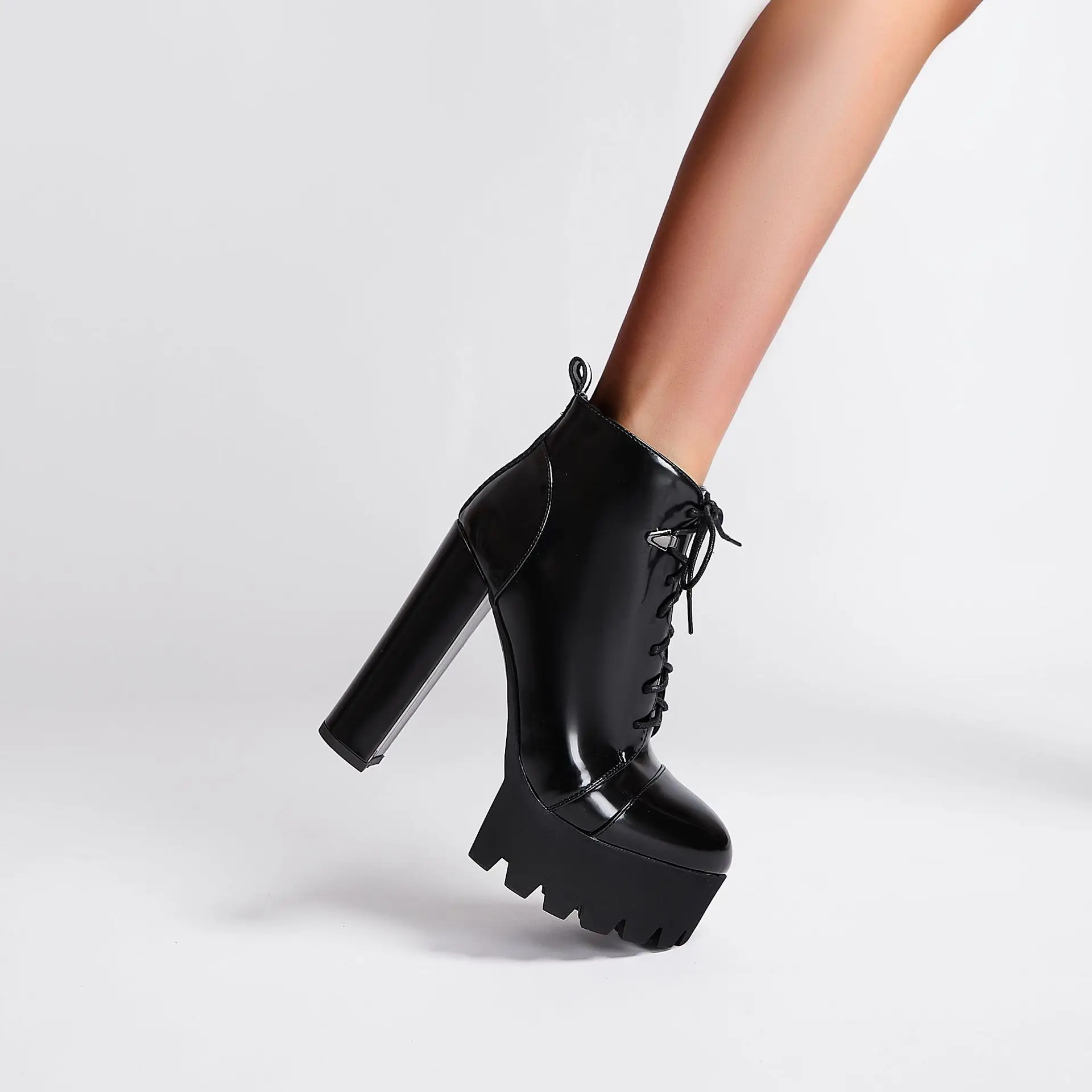 豪华平台高跟鞋系带靴女士黑色靴子脚踝金属皮靴