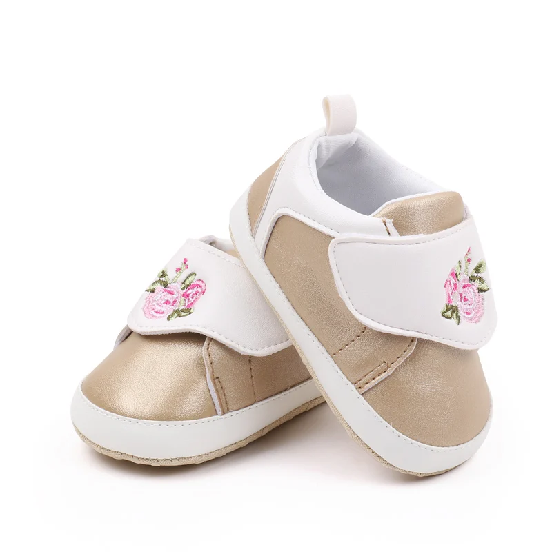 Spring and Autumn Anti-Slippery Court Sneakers for Baby Girls Hook&Loop Embroidered Flower Design Soft Bottom Shoes supplier