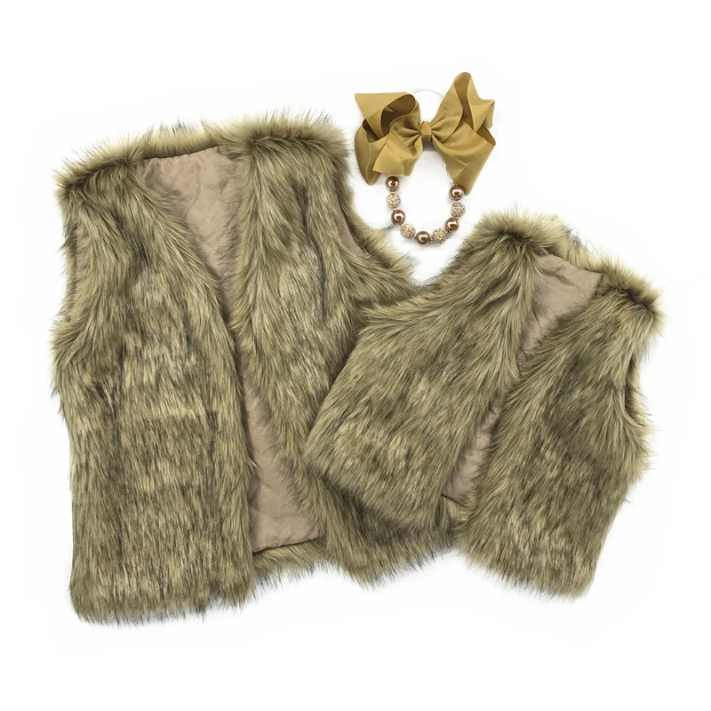 Wholesale Deluxe Fur Vest,5 Pieces