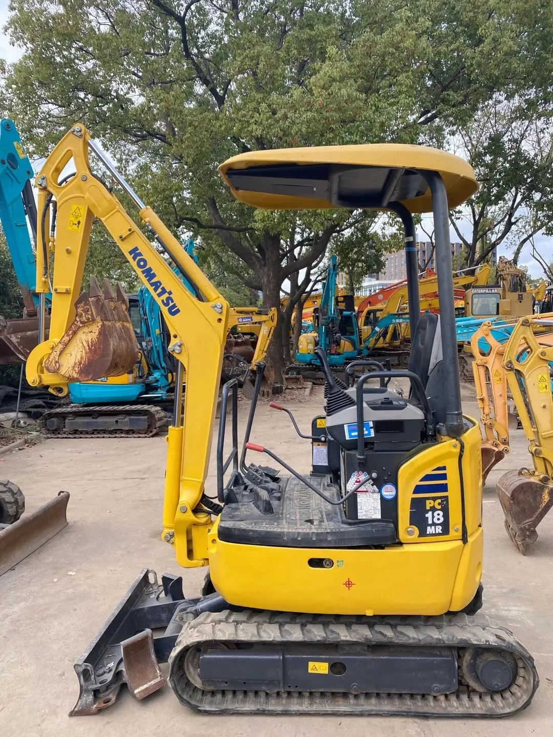 Used Komatsu Mini PC18MR Crawler Excavator with 1.6TON Operating Weight 0.04m³ Bucket Capacity and 1600 KG Machine Weight