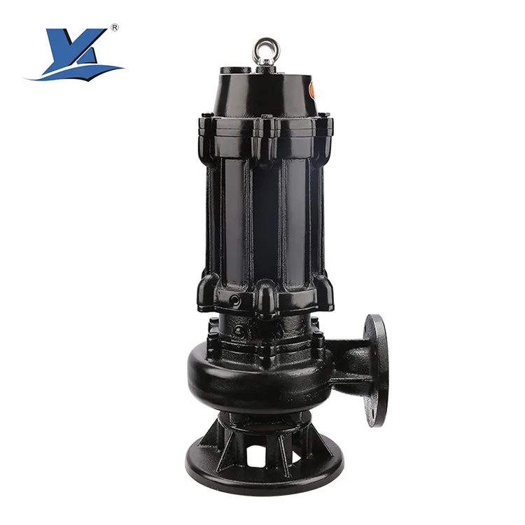 Submersible macerator pump