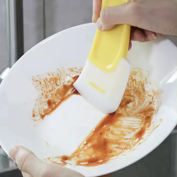 Cheap Silicone Non-Stick Oil Pot Scraper and Butter Spreader Kitchen Accessories for Cooking Tools