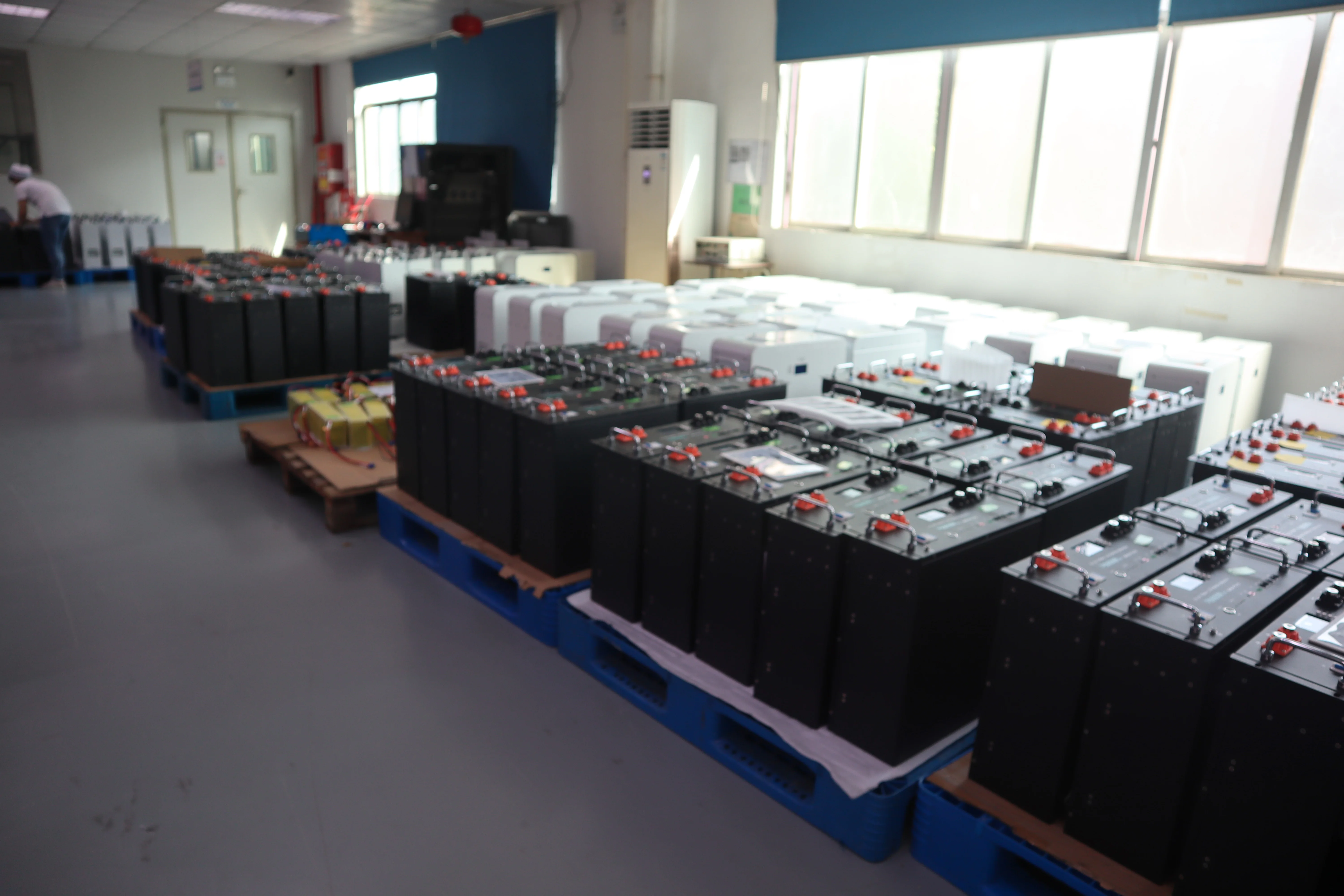 PUFA Home Powerwall Energy Storage Lifepo4 Battery 48V 100Ah 200Ah 5Kwh 10Kwh Power Wall Solar Lithium Ion Battery manufacture