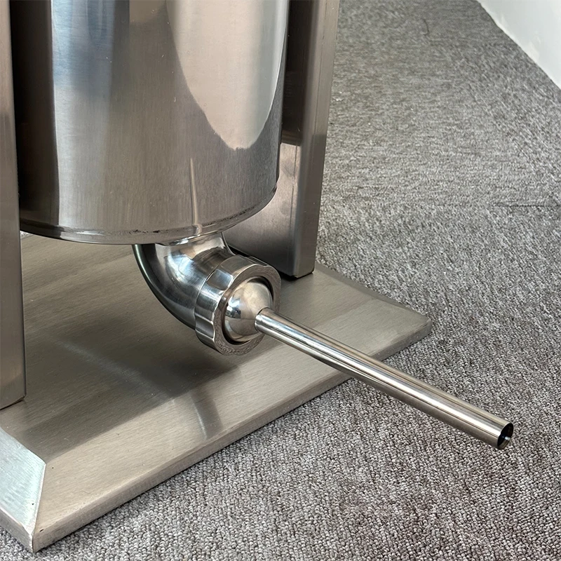 product 15l stainless steel electric vacuum sausage filler machine new condition meat stuffer pump motor core hotels factories-13