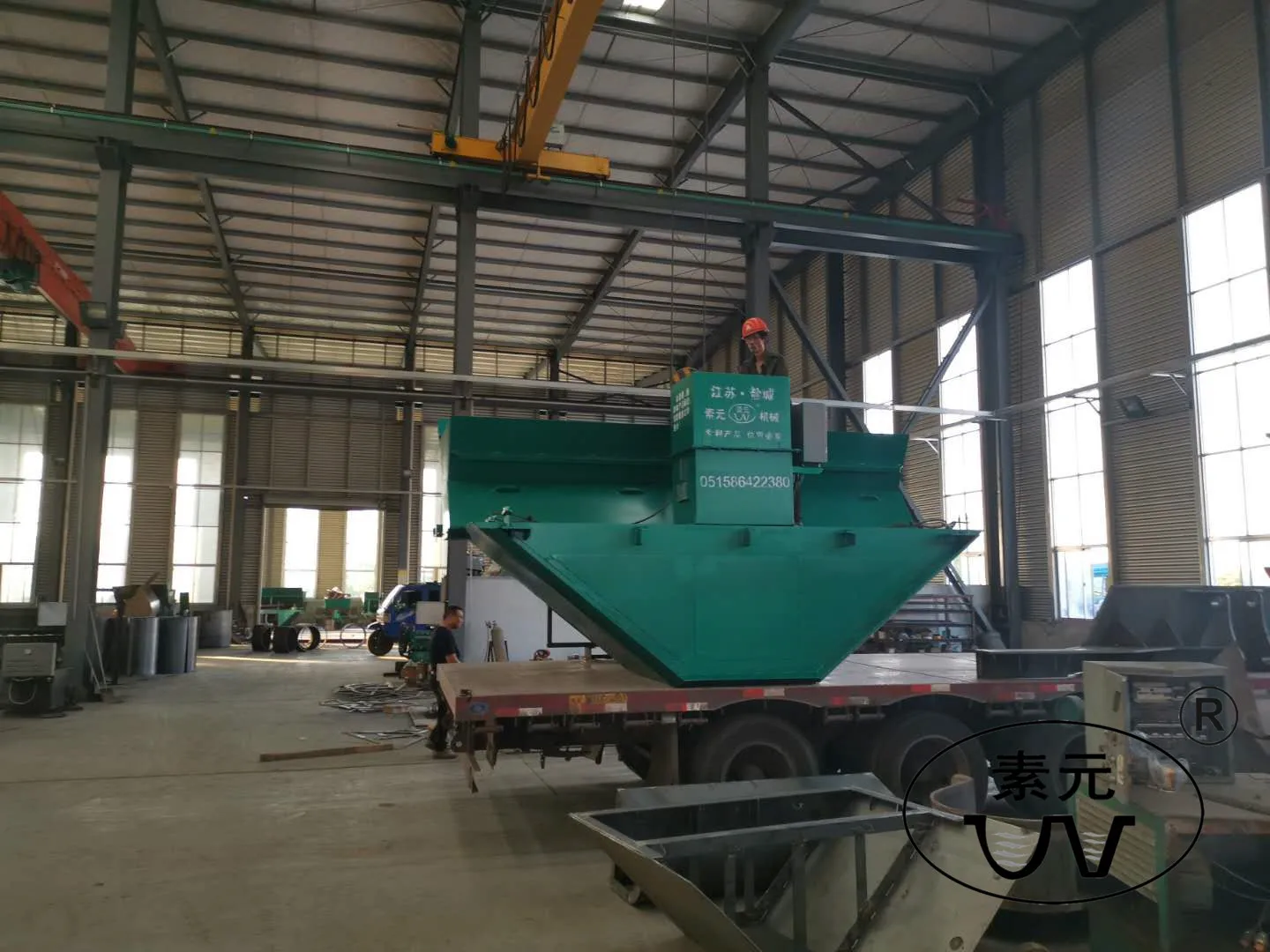 product automatic ditch forming machine concrete ditch lining water channel one time forming machine fast lining speed easy to operate-4
