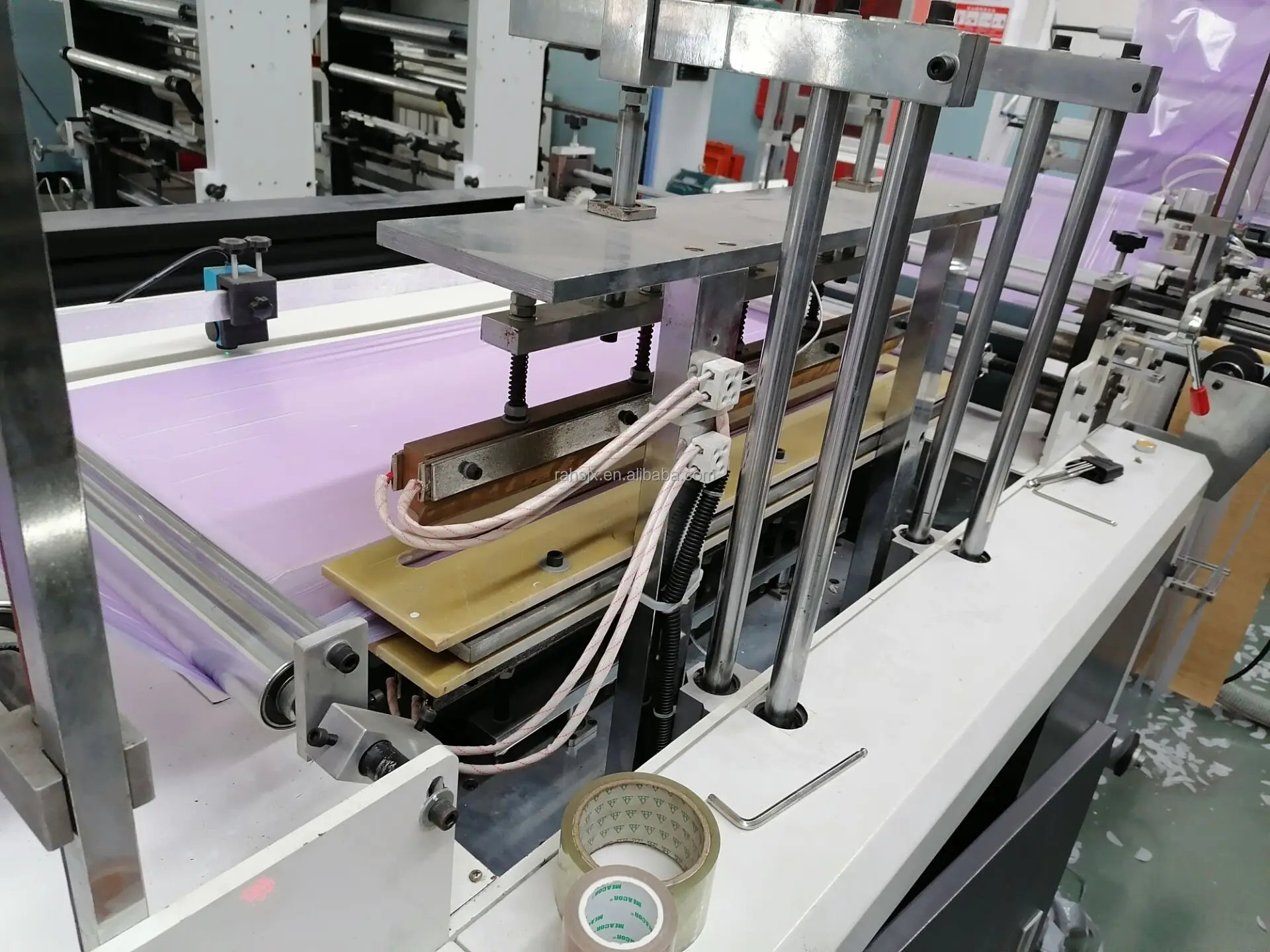 HSLJ-800 Automatic Garbage Bag Making Machine for Plastic Bags Pe Poly Nylon T-shirt Black Plastic Shopping Bag Machine